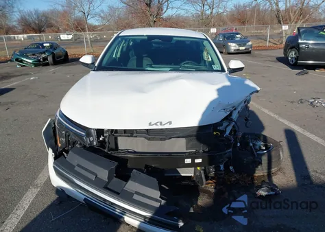 2025 Kia K4 Lxs from USA, damaged, VIN 3KPFT4DE8SE172608